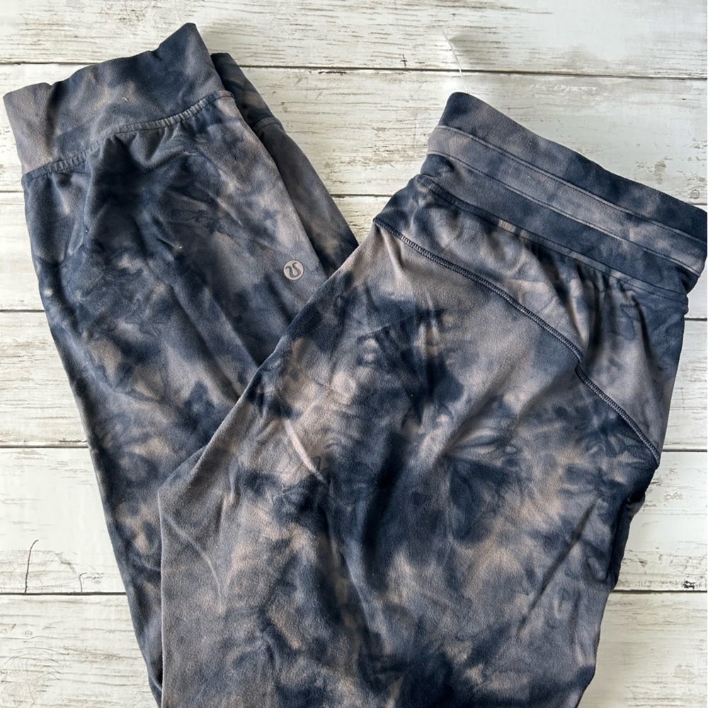 Lululemon Ready to Rulu jogger crop